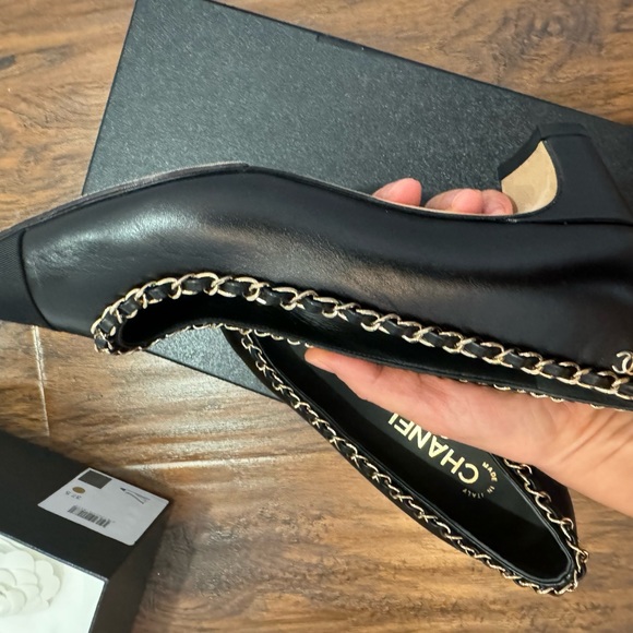 CHANEL Gold Chain Sold Out LEATHER BALLET FLATS - Picture 6 of 6